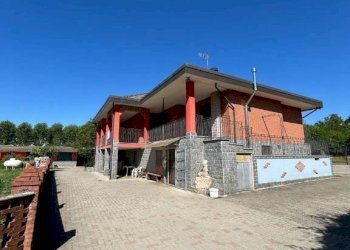 Facciata - Villa via Baudenile, 65, Leini - foto 29