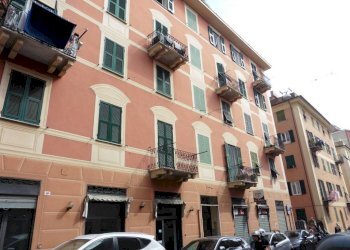 Facciata - Appartamento via Donghi, 21, Genova (zona Marassi) - foto 2