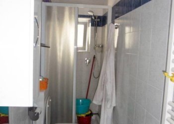 Bagno - Appartamento via Donghi, 21, Genova (zona Marassi) - foto 15