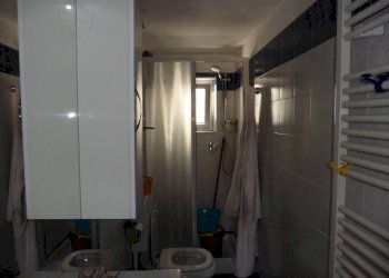 Bagno - Appartamento via Donghi, 21, Genova (zona Marassi) - foto 16