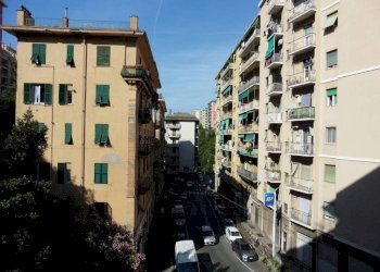 Vista - Trilocale largo Augusto Merlo, 185, Genova (zona Marassi) - foto 4