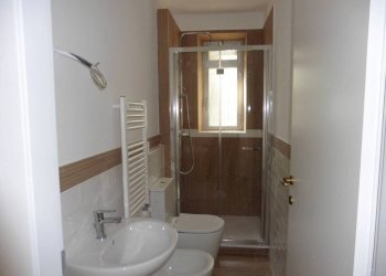 Bagno - Trilocale largo Augusto Merlo, 185, Genova (zona Marassi) - foto 21