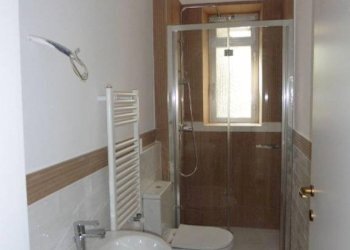 Bagno - Trilocale largo Augusto Merlo, 185, Genova (zona Marassi) - foto 22