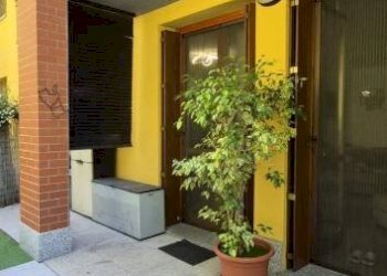 Cortile interno - Three-room apartment via Cava Marna, 10, Monguzzo - photo 2