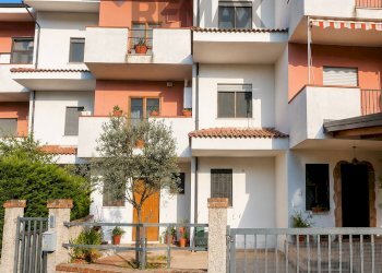 Edificio all\'aperto - Villa a Schiera Via Serre
 
8, Zumpano - foto 2