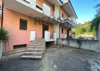Casa all\'aperto - Villa a Schiera Via Serre
 
8, Zumpano - foto 5