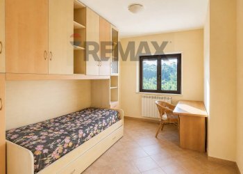 Camera / camera da letto - Villa a Schiera Via Serre
 
8, Zumpano - foto 12