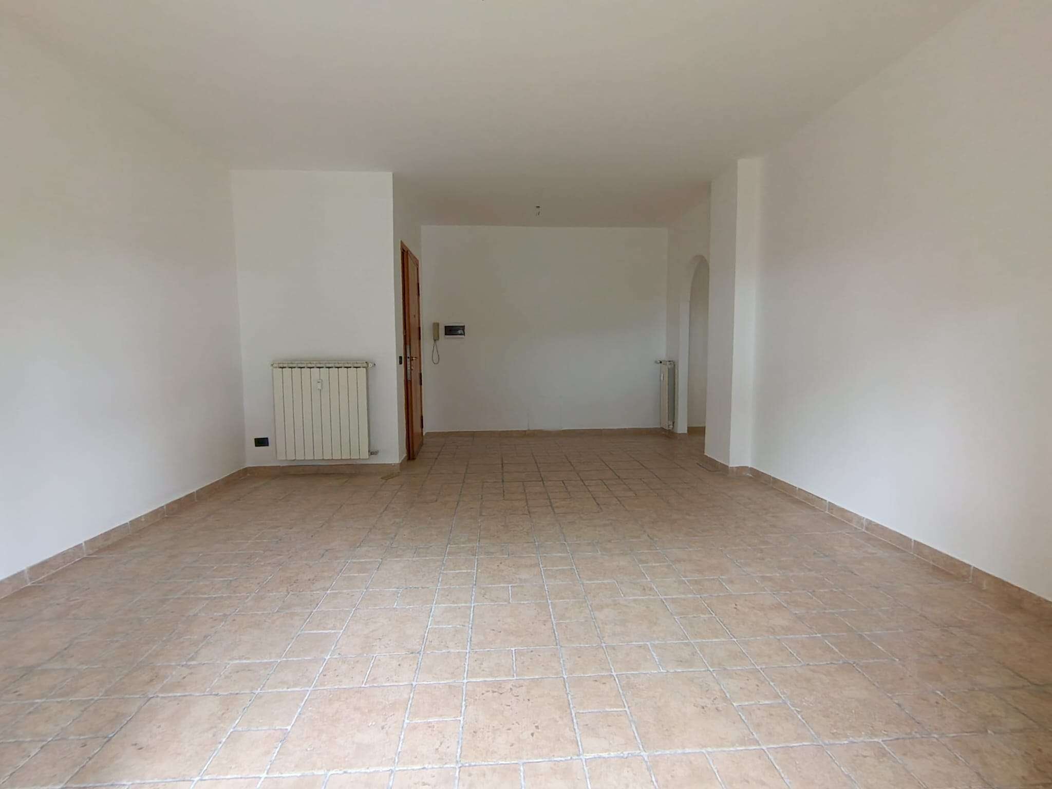 Soggiorno 3. - Bilocale via Alessandro Ruspoli, Roma (zona Acilia) - foto 3