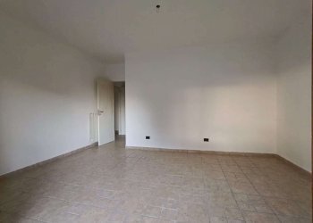 Camera da letto 2. - Appartamento via Alessandro Ruspoli, Roma (zona Acilia) - foto 15