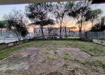 Giardino 2. - Appartamento via Alessandro Ruspoli, Roma (zona Acilia) - foto 31