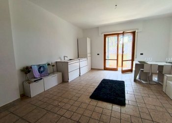 Soggiorno 12. - Two-room apartment via Alessandro Ruspoli, Roma (neighborhood Acilia) - photo 12