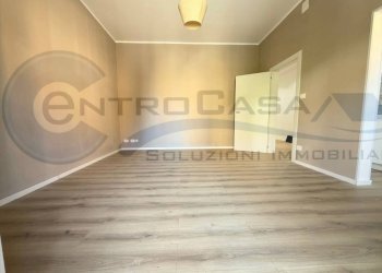 Camera da letto - Trilocale via Milano, 1, San Lazzaro di Savena - foto 11