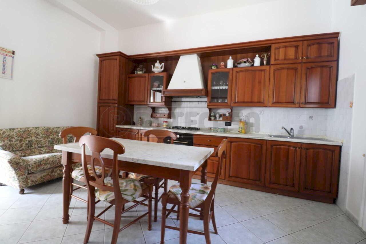 3_Cucina - Four-room apartment Via G. Bruno 23A, Bondeno - photo 3