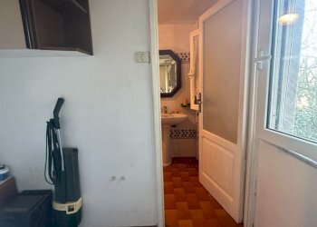 de7e8bf8-502b-4074-ad0d-7574fc0dd329.jpg - Bilocale Sarzana - foto 11