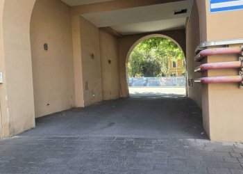 Ingresso - Box Piazza del Pigneto, Roma (zona Pigneto) - foto 2