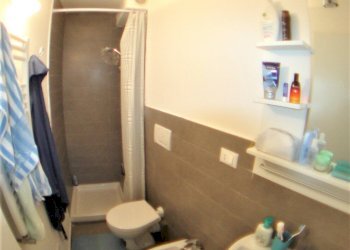 BAGNO.jpg - Appartamento Vico di Campopisano 10, Genova - foto 8