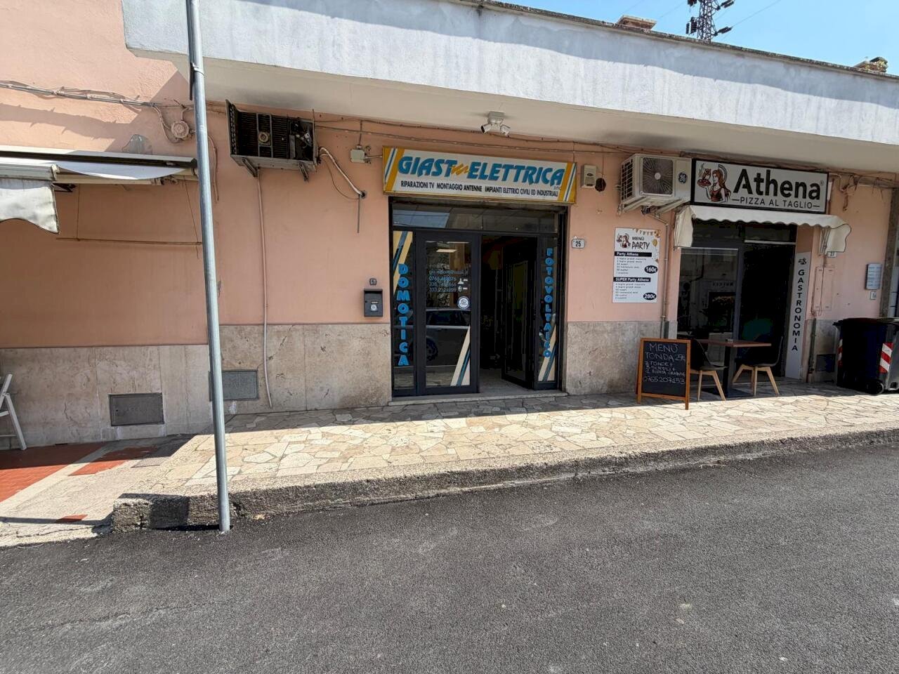 WhatsApp Image 2026-04-28 at 16.07.52 - Locale Commerciale Fara in Sabina - foto 1