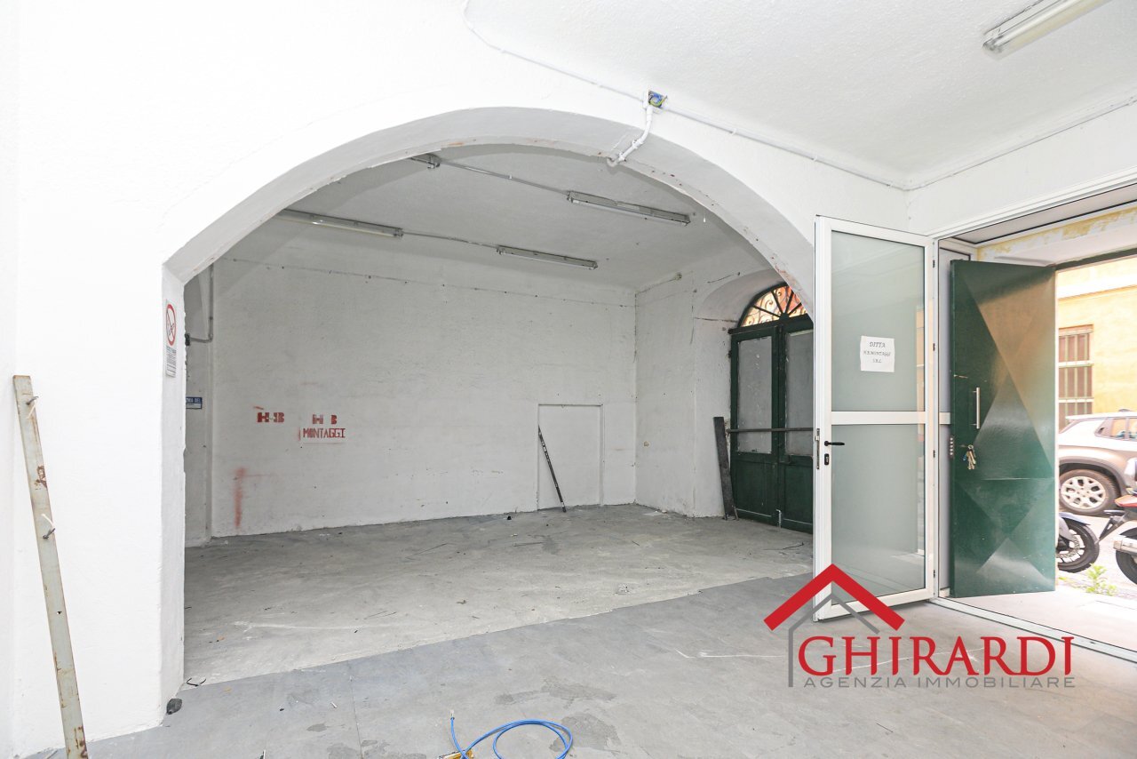 1.1 INGRESSO - Locale Commerciale Via Ursone da Sestri, Genova (zona Sestri Ponente) - foto 2