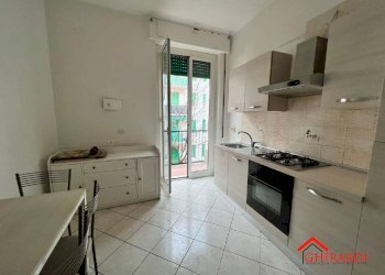 3.2 cucina.jpg - Quadrilocale VIA SANTA MARIA DELLA COSTA  20, Genova (zona Sestri Ponente) - foto 1