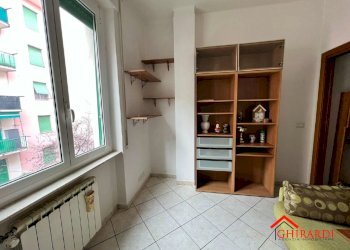 2.0 soggiorno.jpg - Quadrilocale VIA SANTA MARIA DELLA COSTA  20, Genova (zona Sestri Ponente) - foto 3
