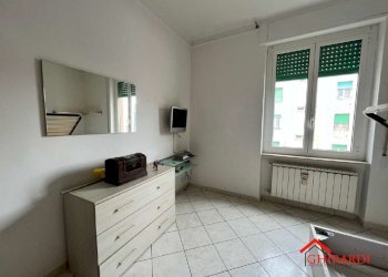 4.2 camera.jpg - Quadrilocale VIA SANTA MARIA DELLA COSTA  20, Genova (zona Sestri Ponente) - foto 9