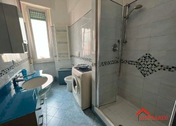 5.0 bagno.jpg - Quadrilocale VIA SANTA MARIA DELLA COSTA  20, Genova (zona Sestri Ponente) - foto 11