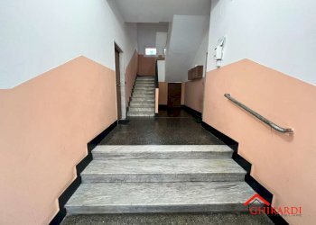 7.0 vano scala.jpg - Quadrilocale VIA SANTA MARIA DELLA COSTA  20, Genova (zona Sestri Ponente) - foto 14