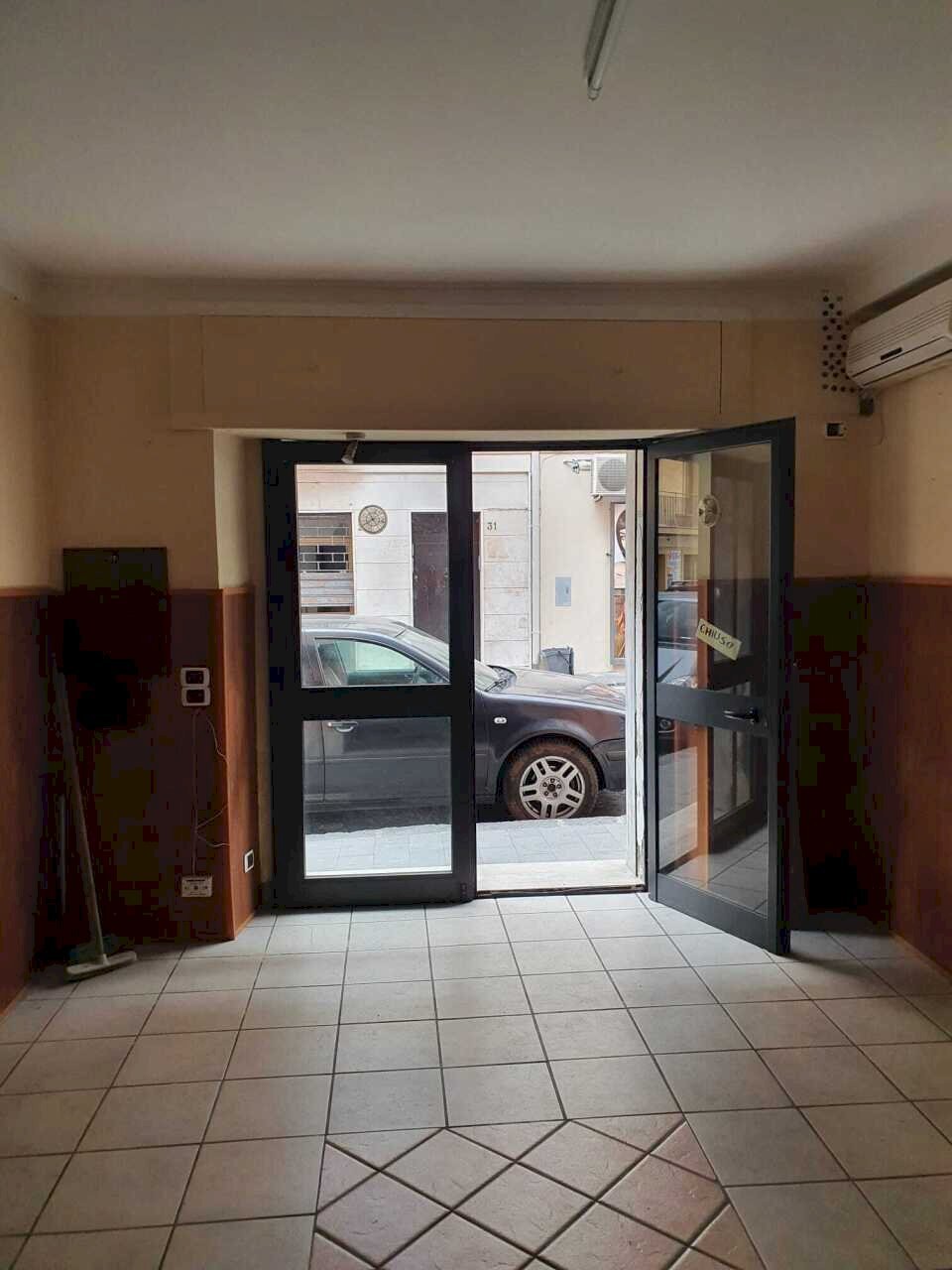 WhatsApp Image 2020-12-28 at 16.54.56(1) - Locale Commerciale Via Ettore e Ruggero de Medici 18, Lamezia Terme - foto 1