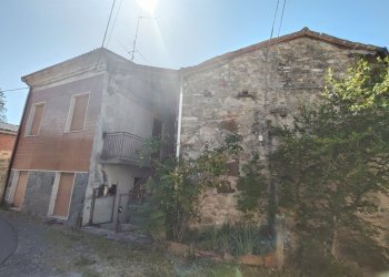 Facciata - Porzione di casa Località Casa Perotti, Alta Val Tidone - foto 19