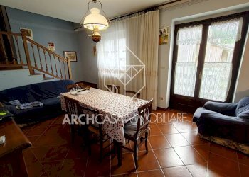 soggiorno - Four-room apartment via dei partigiani 6., Boves - photo 4