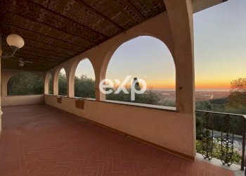 Villa Massarosa - foto 1