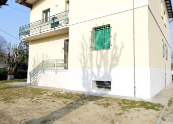 Portion of a house Budrio - photo 1