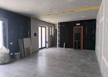 Negozio via Giuseppe Lamberti, Cava de' Tirreni - foto 3