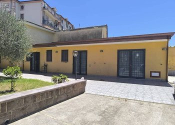 Negozio via Giuseppe Lamberti, Cava de' Tirreni - foto 10
