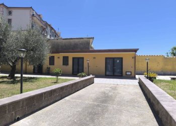 Negozio via Giuseppe Lamberti, Cava de' Tirreni - foto 14