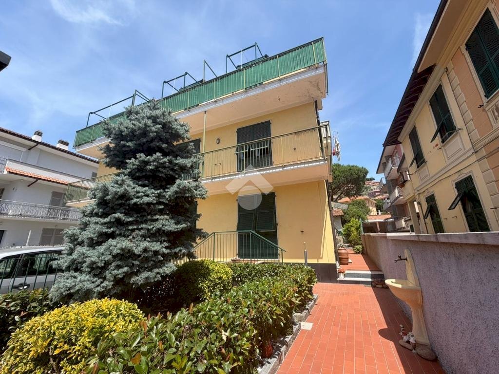 Four-room apartment Via V. Annuti, Casarza Ligure - photo 1