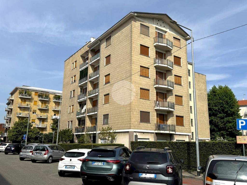 Apartment Via alcide de gasperi, Ivrea - photo 1