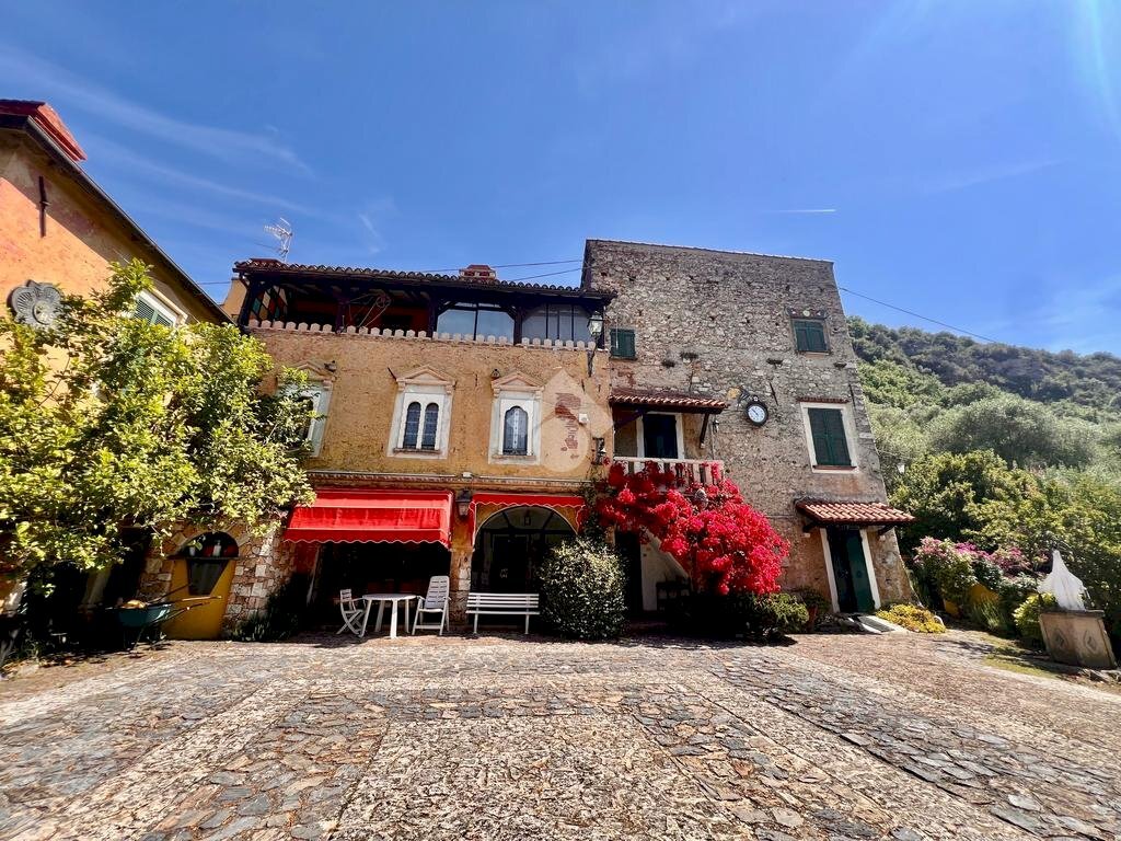 Independent house Via Sotto la Chiesa di Monticello, Finale Ligure - photo 1