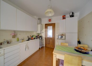 Three-room apartment Via Trento, Piossasco - photo 9