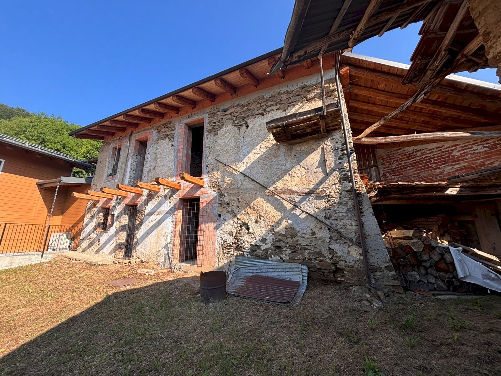 Casa indipendente Frazione Piatta Sottana, 21, Montemale di Cuneo - foto 2