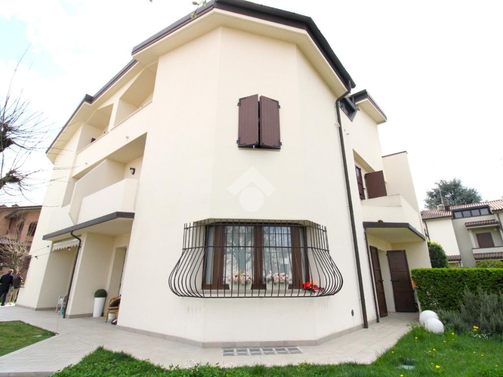 Terraced Villa Via V. Padovani, Sassuolo - photo 1