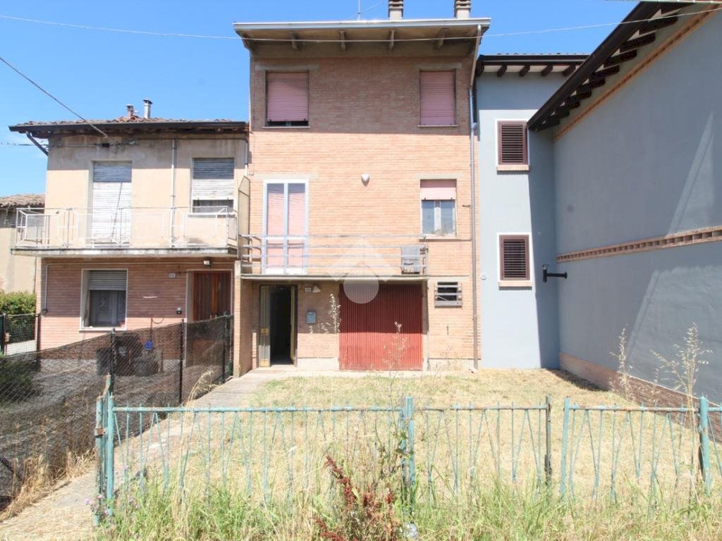 Casa semi indipendente Via G. Marconi, Cadelbosco di Sopra - foto 1