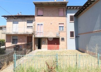 Casa semi indipendente Via G. Marconi, Cadelbosco di Sopra - foto 1