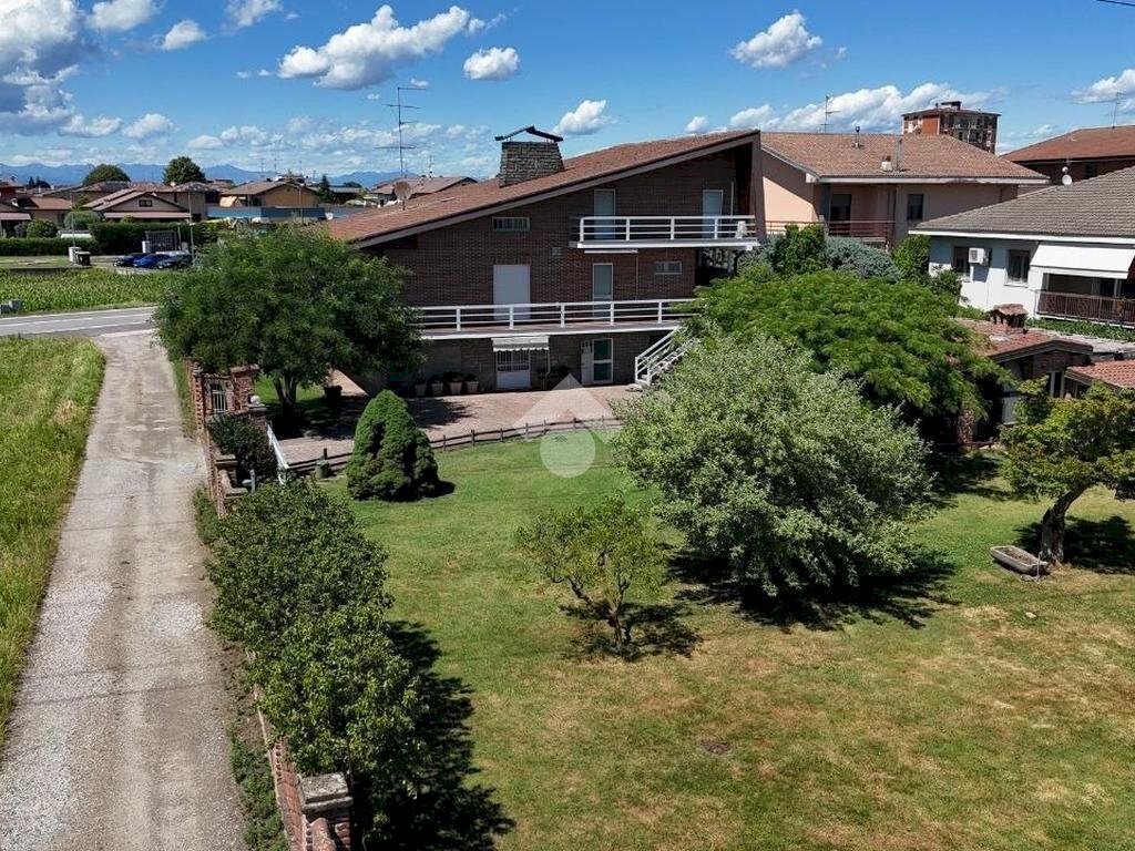 Villa Via Guglielmo Marconi, Cameri - photo 1