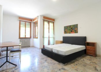 Three-room apartment Via Camillo Pezzarossa, Reggio nell'Emilia - photo 1