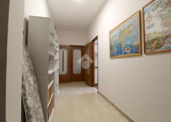 Three-room apartment Via Camillo Pezzarossa, Reggio nell'Emilia - photo 16