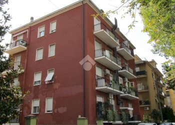 Three-room apartment Via Genova, Parma (neighborhood San Leonardo) - photo 1