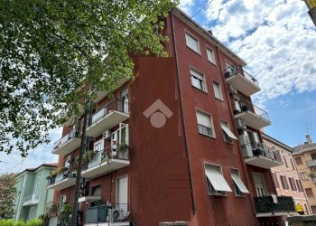 Three-room apartment Via Genova, Parma (neighborhood San Leonardo) - photo 2