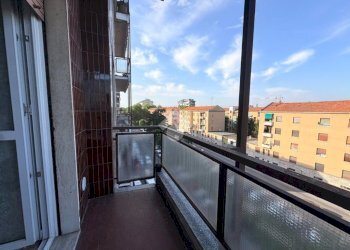 Two-room apartment Via Angelo Inganni, Milano (neighborhood Lorenteggio) - photo 2