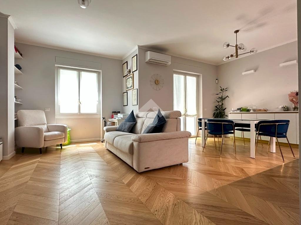 Three-room apartment Via raffaello sanzio, Milano (neighborhood Buonarroti) - photo 3